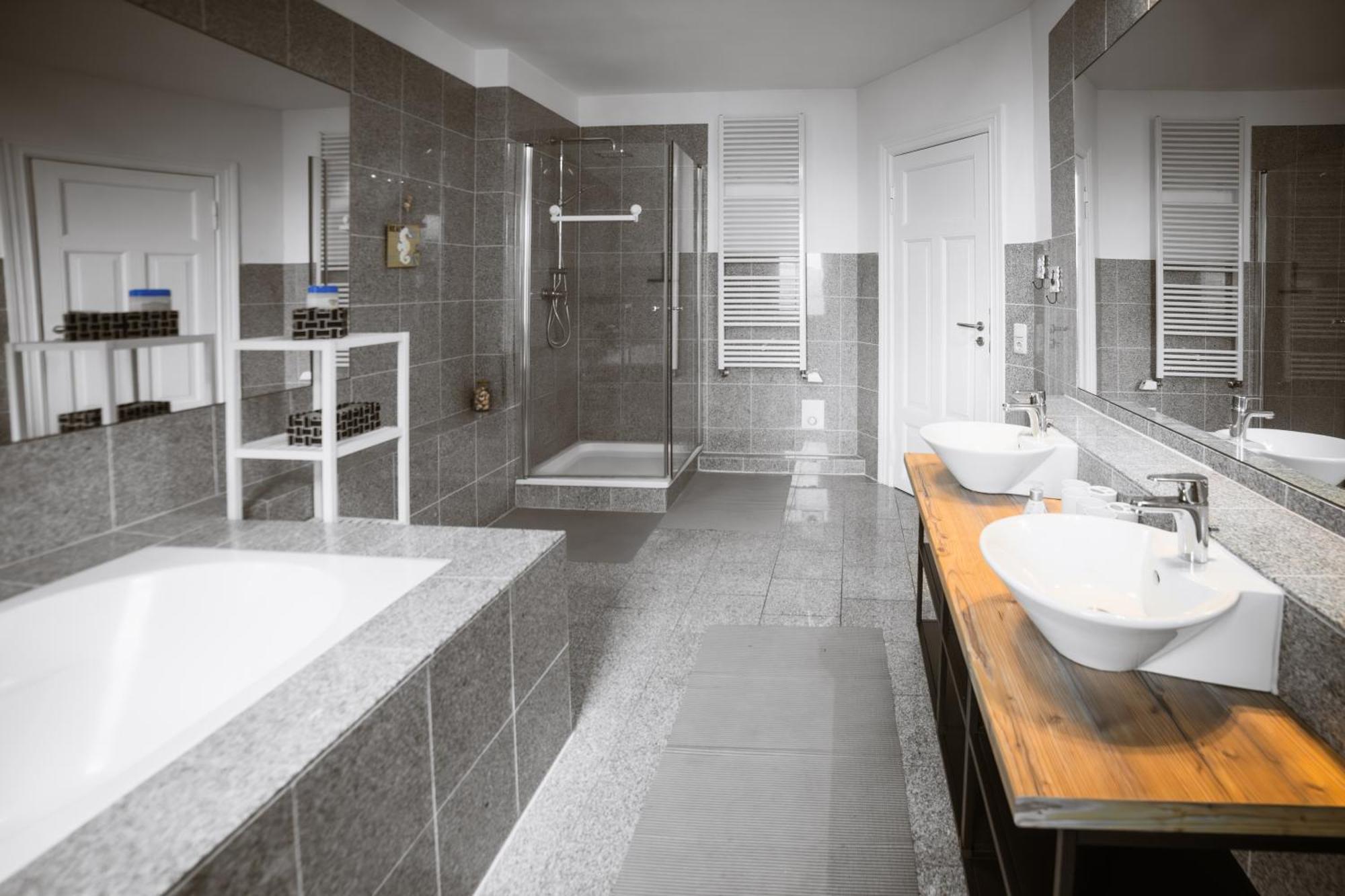 Exklusives Apartment Im Historischen Wohnhaus Mit Kamin, Bad & Viel Platz Bremerhaven Eksteriør bilde