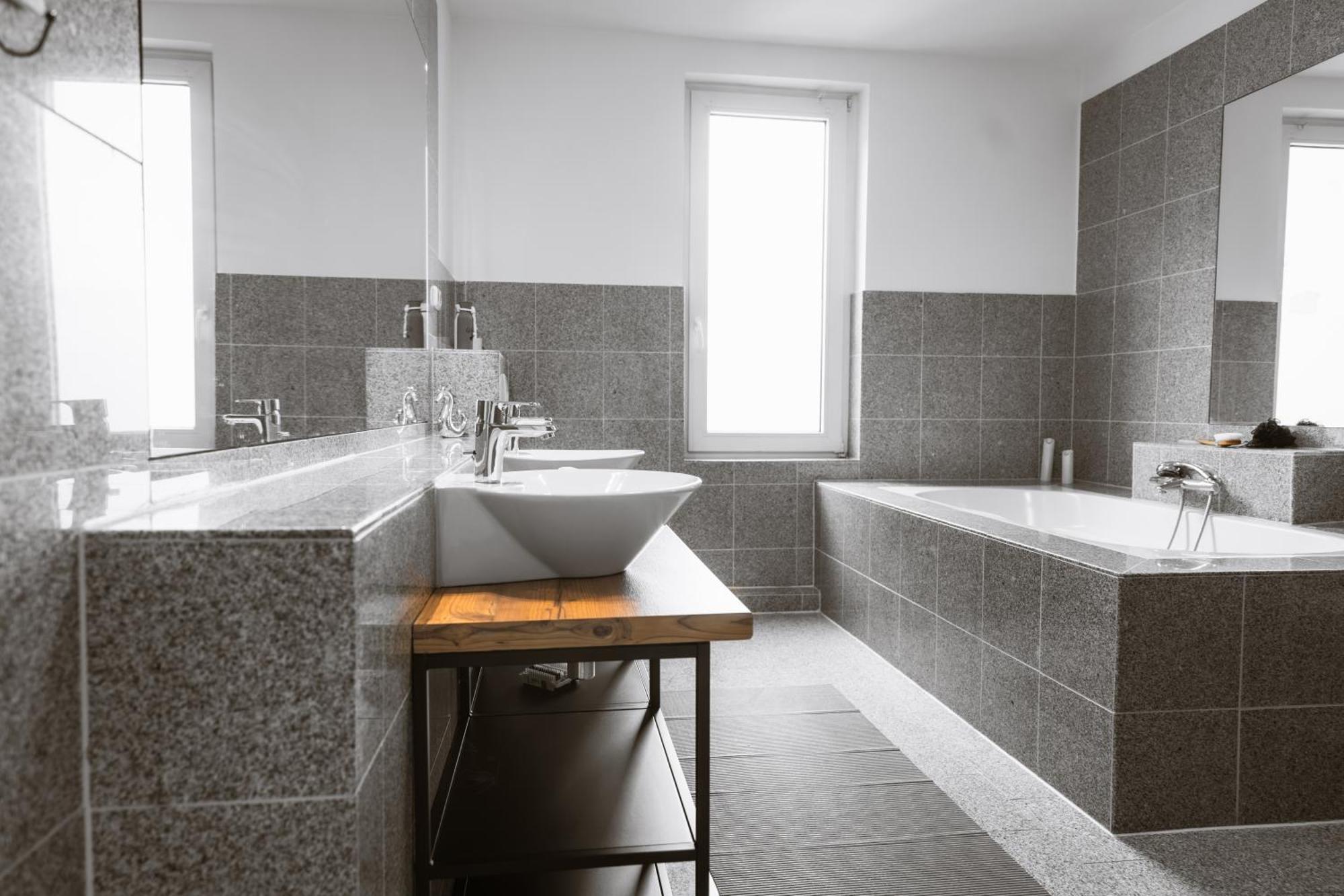 Exklusives Apartment Im Historischen Wohnhaus Mit Kamin, Bad & Viel Platz Bremerhaven Eksteriør bilde