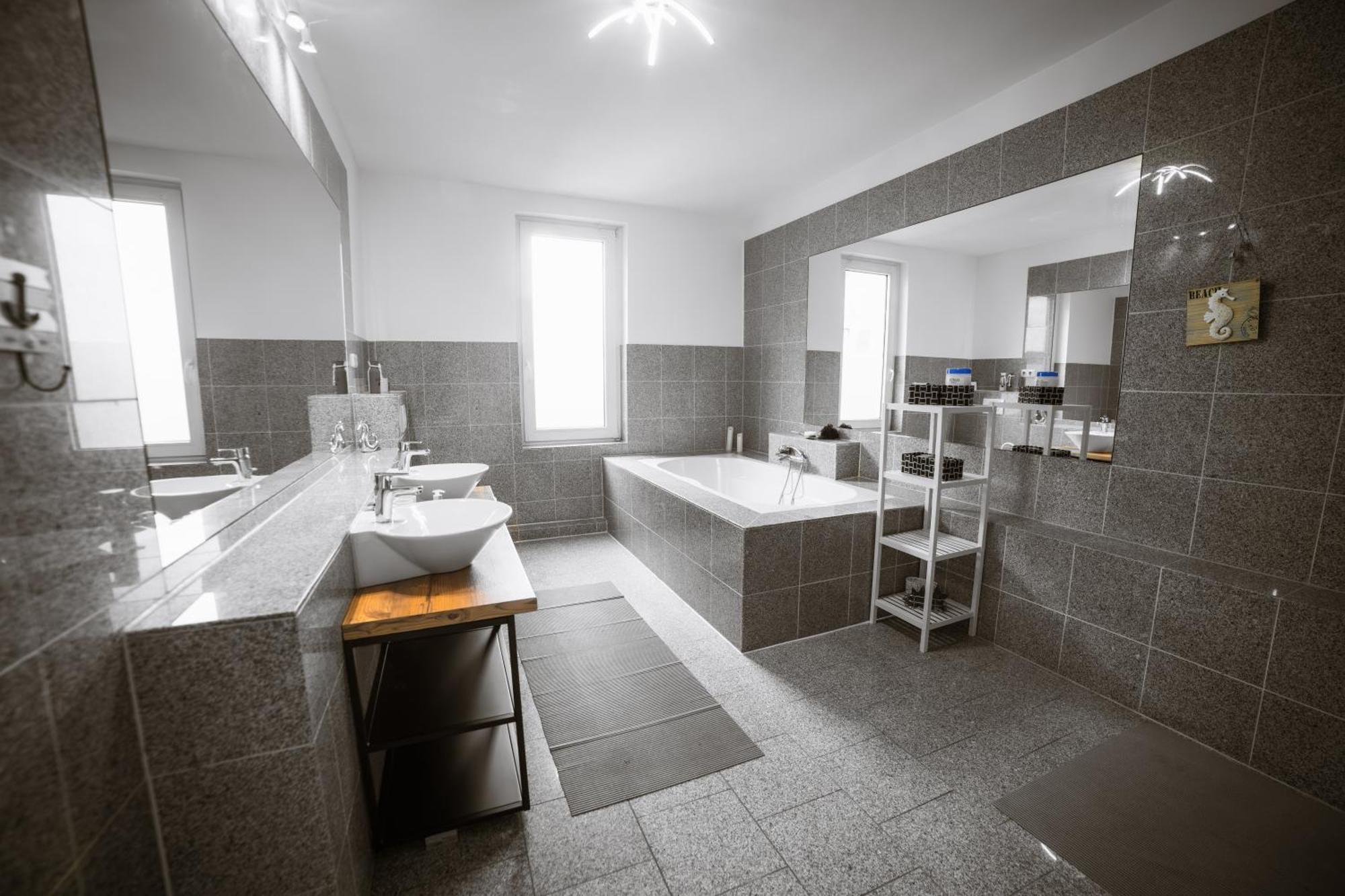 Exklusives Apartment Im Historischen Wohnhaus Mit Kamin, Bad & Viel Platz Bremerhaven Eksteriør bilde