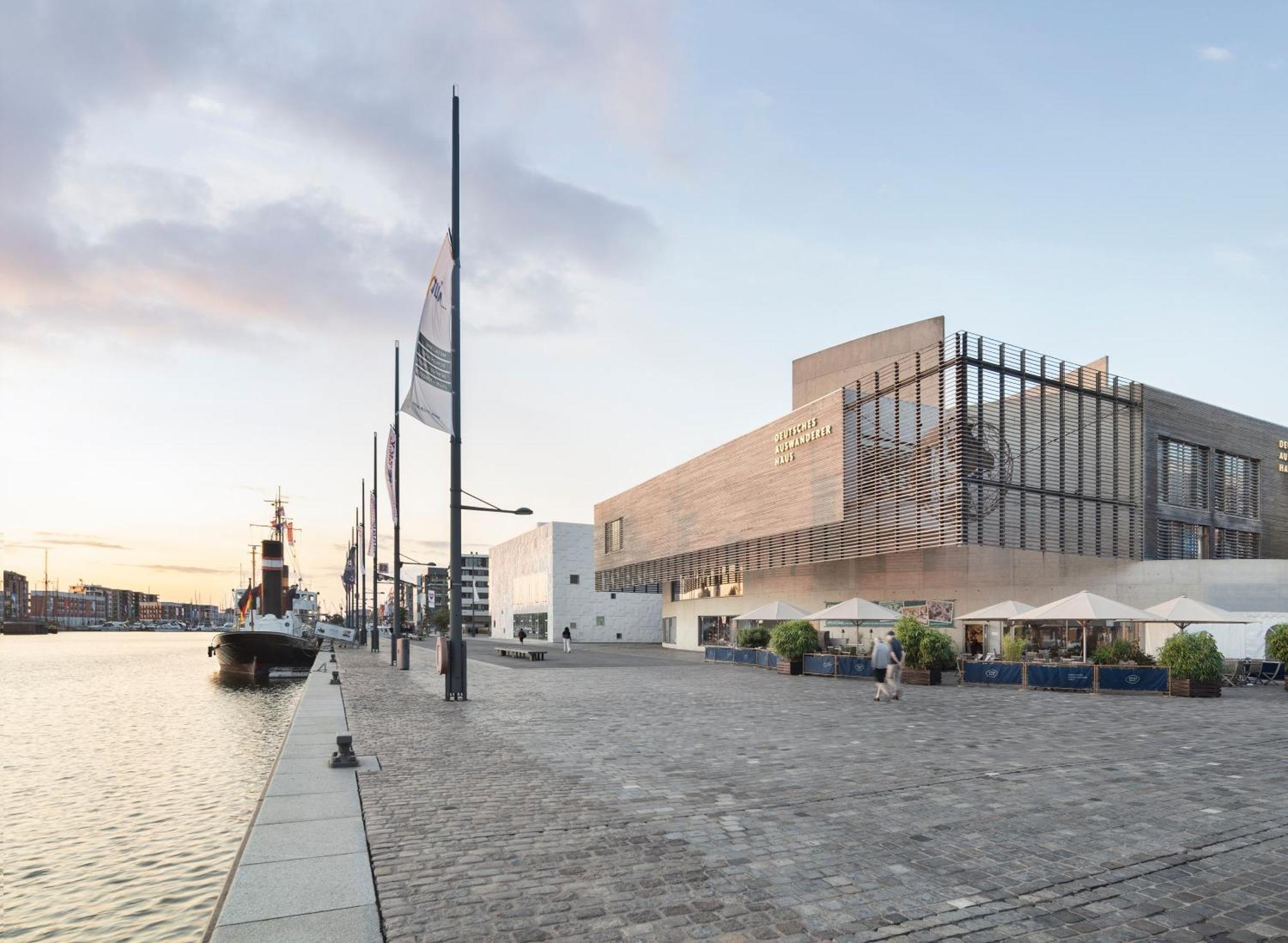 Exklusives Apartment Im Historischen Wohnhaus Mit Kamin, Bad & Viel Platz Bremerhaven Eksteriør bilde