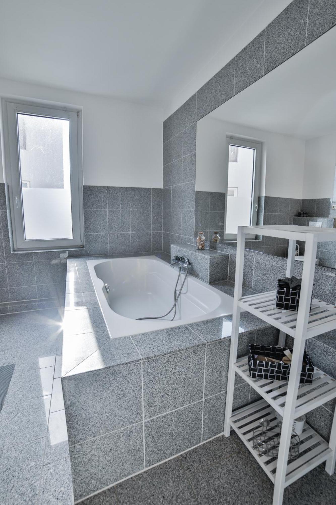 Exklusives Apartment Im Historischen Wohnhaus Mit Kamin, Bad & Viel Platz Bremerhaven Eksteriør bilde